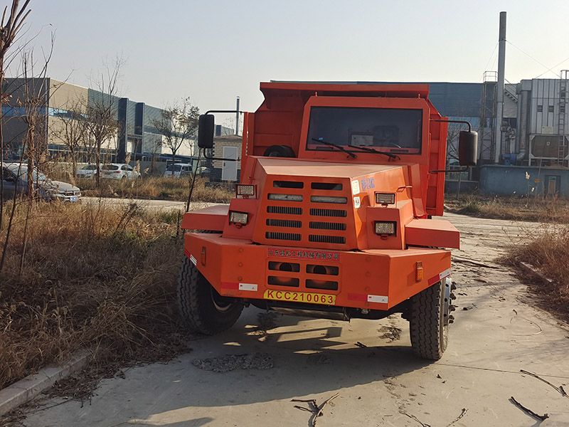 35噸礦用運(yùn)輸車(chē)