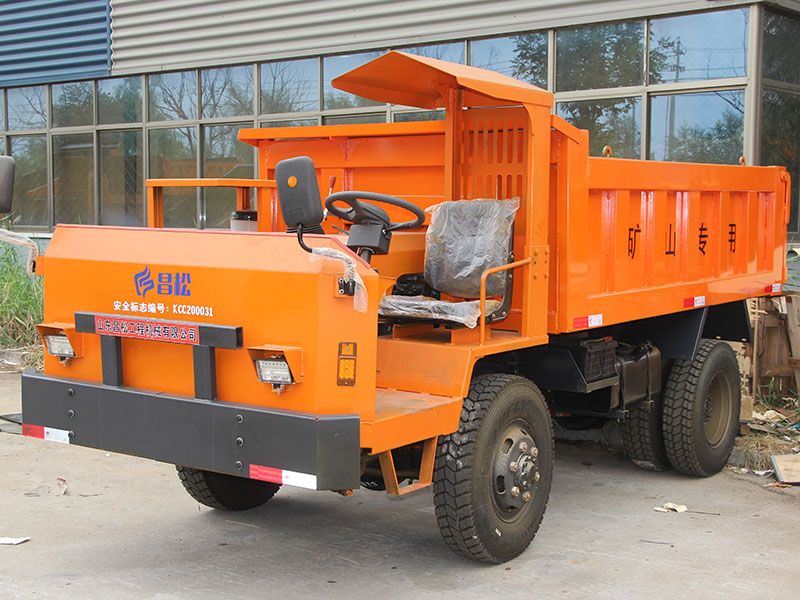 UQ-8T礦用運(yùn)輸車(chē)